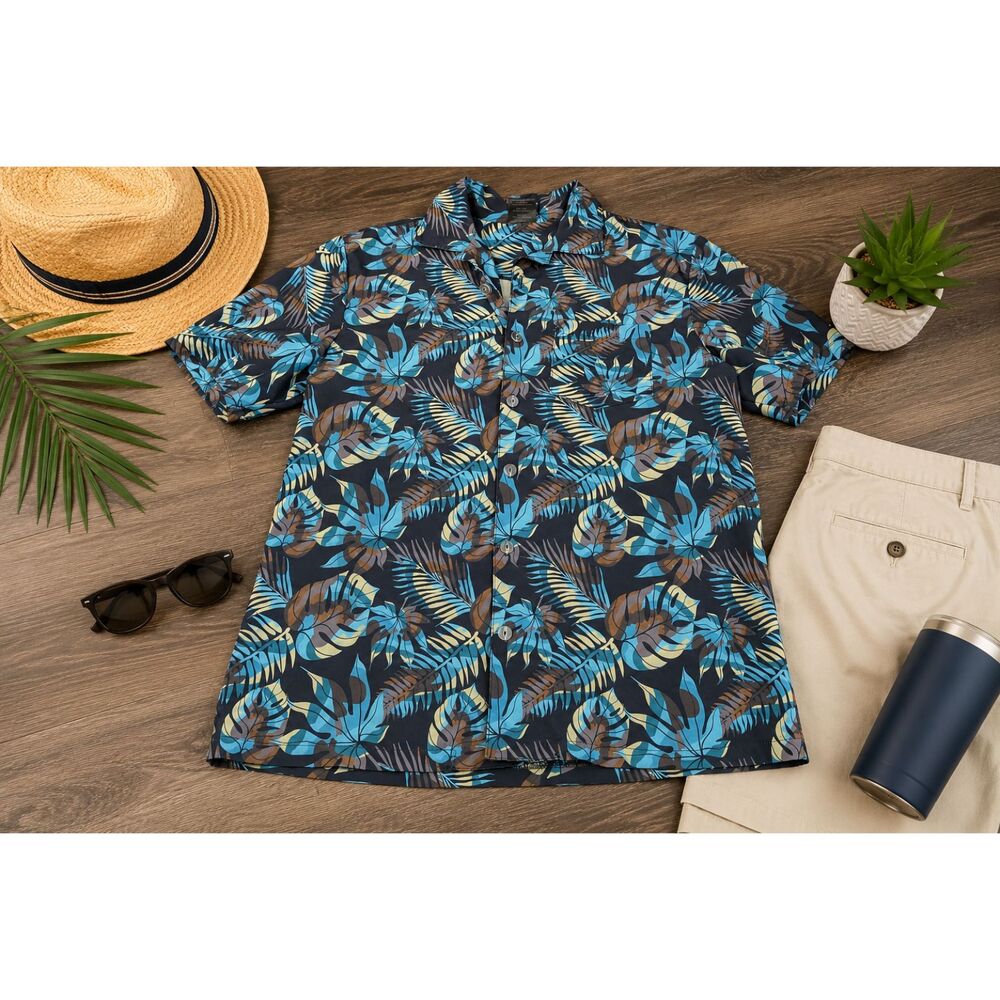 Chillin Dylan Button Up Floral Men's Short Sleeve Shirt Size Medium (609m)